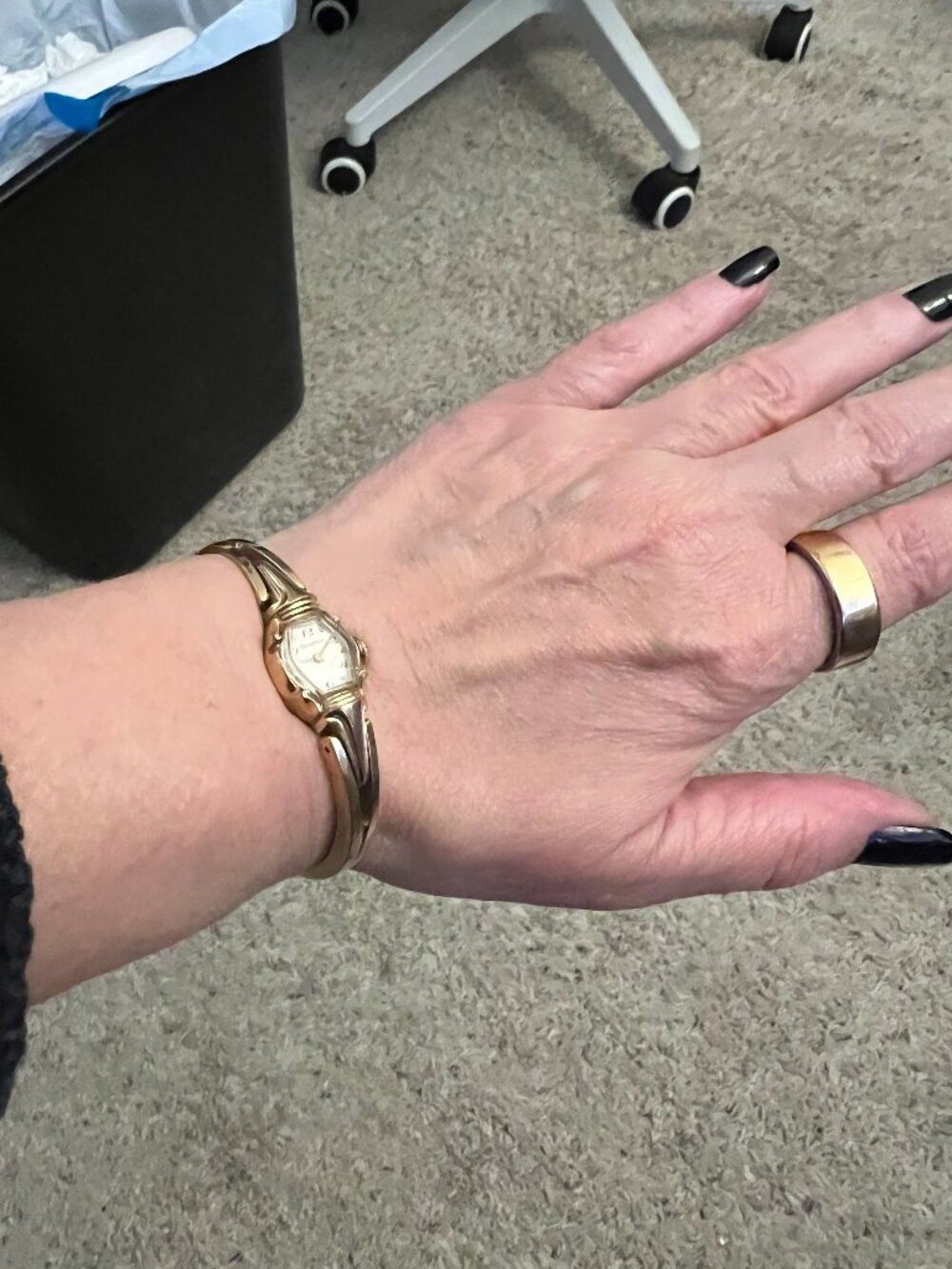 Bulova Vintage Manuel ‑Wind Watch – 10K Rolled Gold Plate – 17 Jewels
